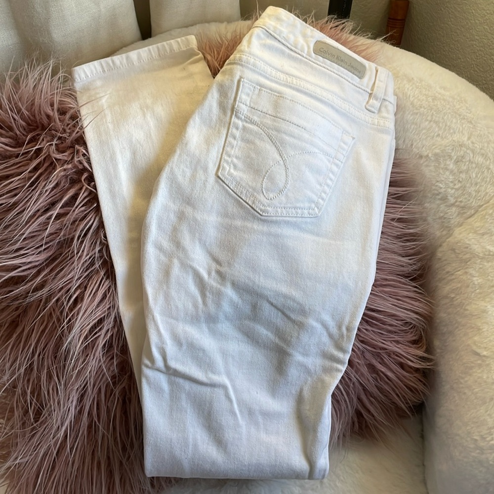 Calvin Klein Jeans Ultimate Skinny size 2~ White 🤍